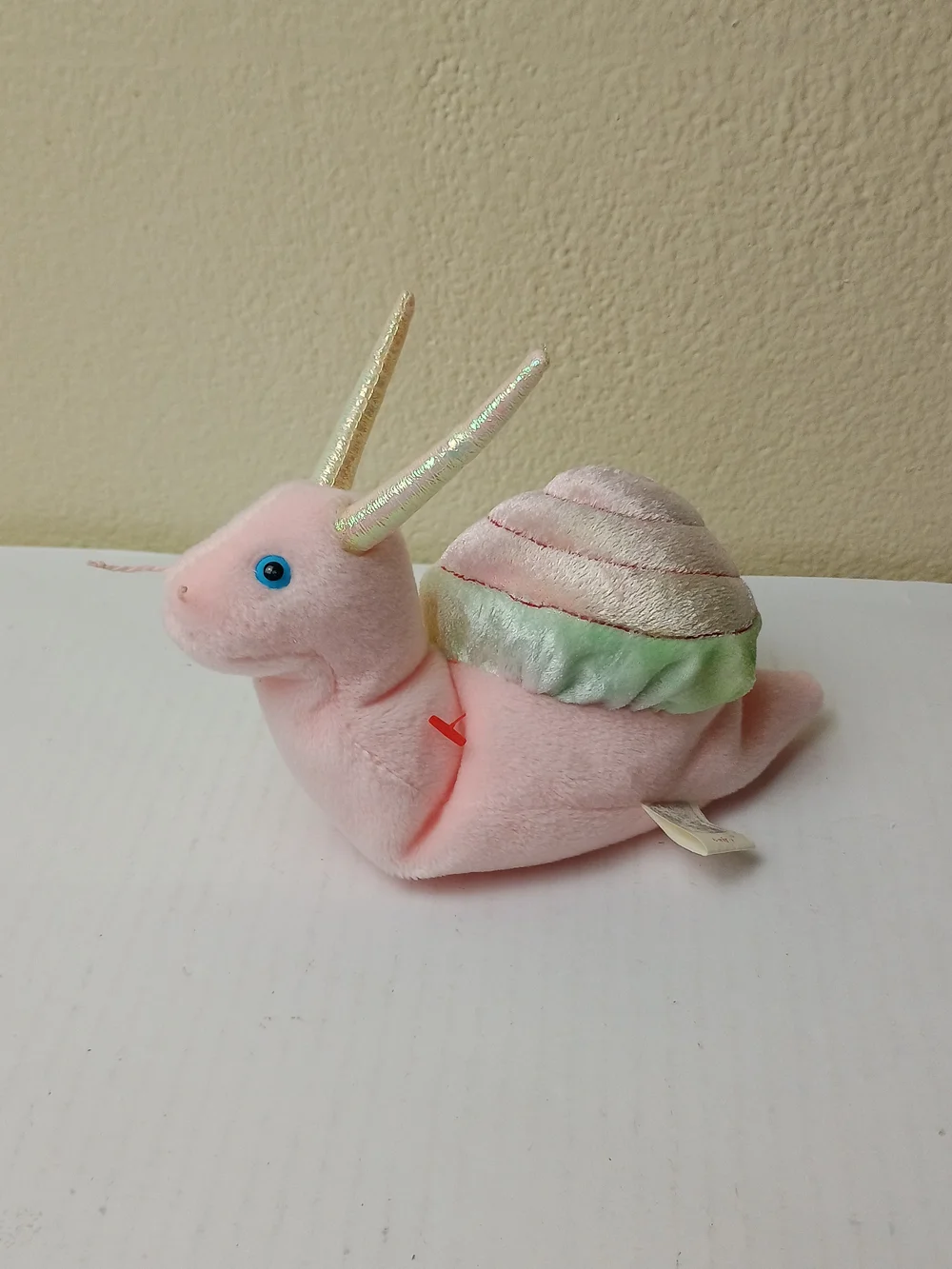 Ty 1999 SwirlyPink Narwhal-Snail Plush with Iridescent Gold Horns and Mint Shell